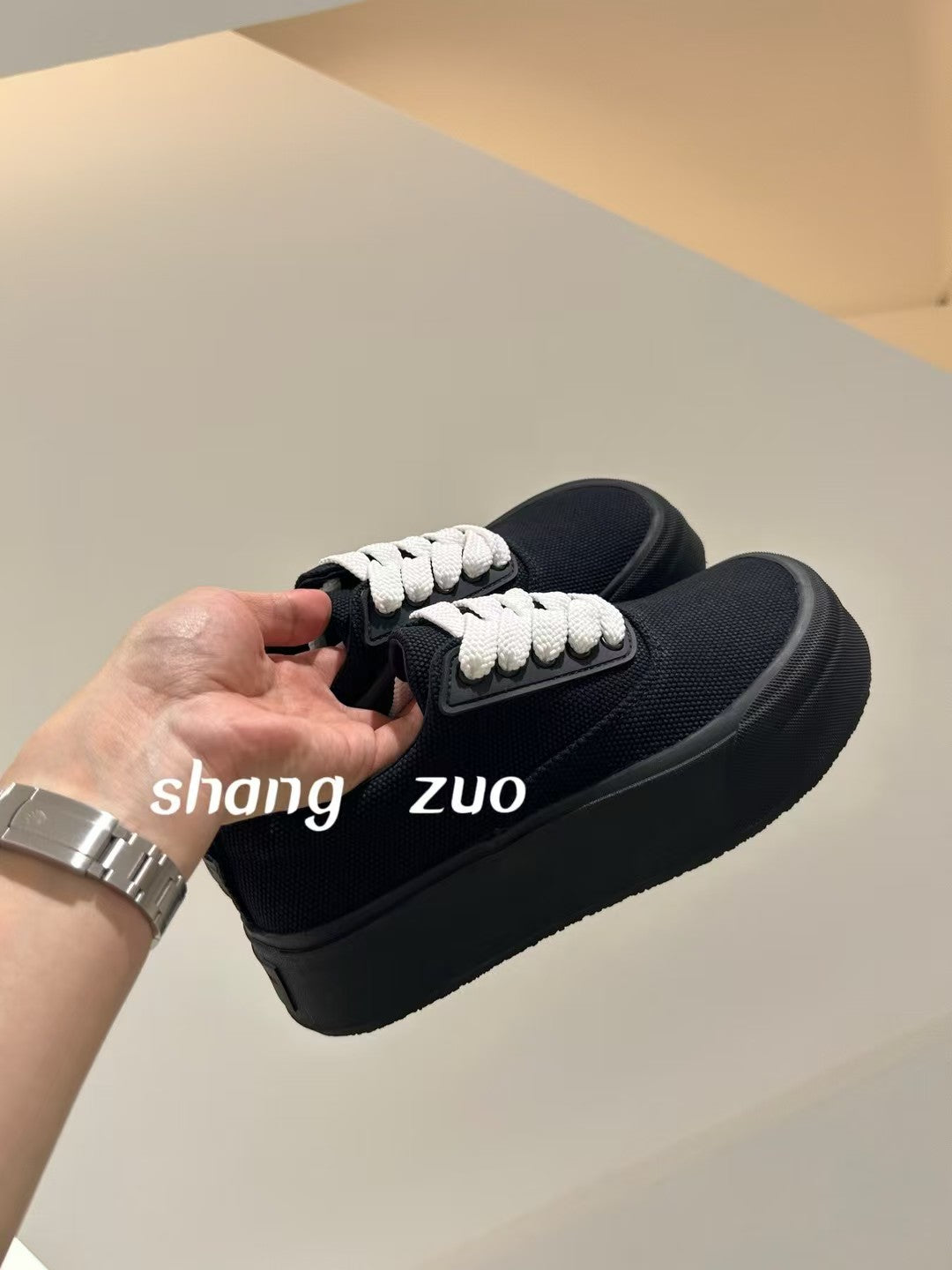 $118 Women's shoe sizes